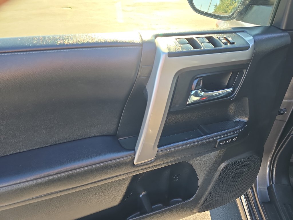 Used 2021 Toyota 4Runner Limited image 12