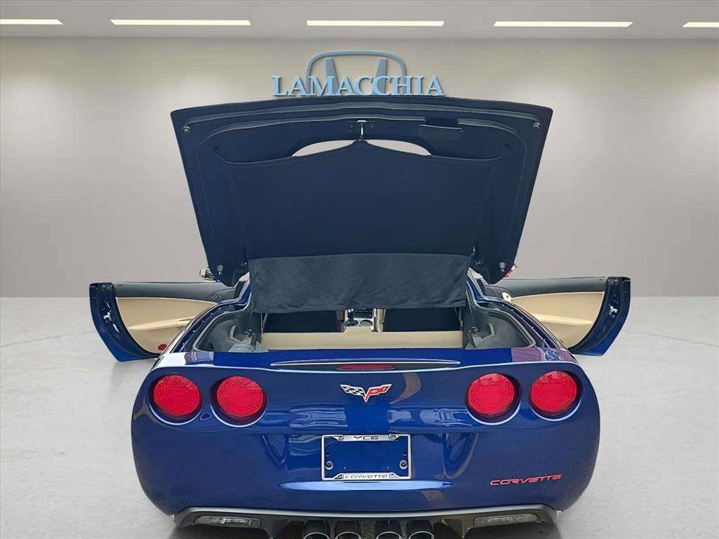 Used 2005 Chevrolet Corvette Coupe w/ Preferred Equipment Group image 16