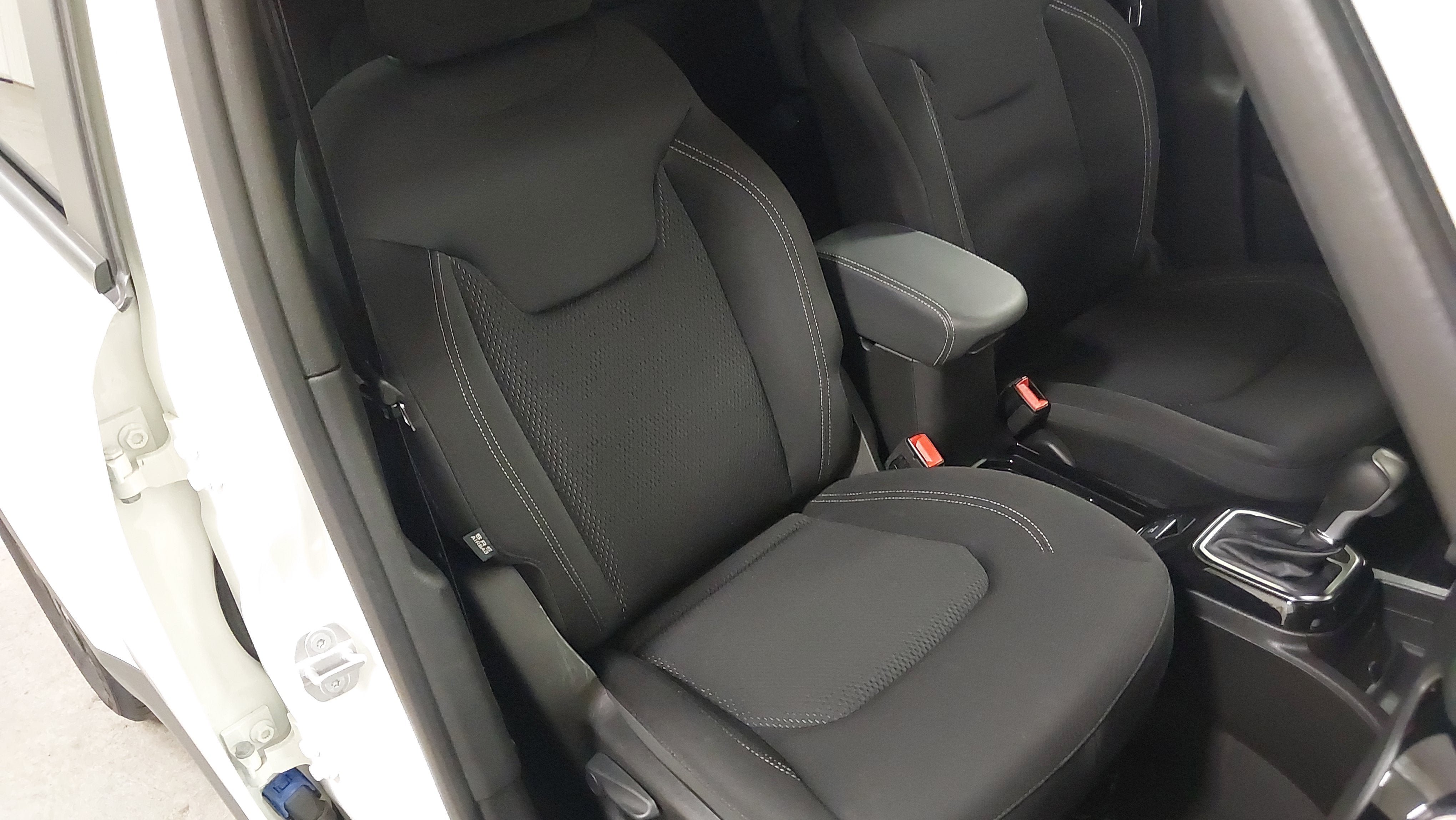 Used 2022 Jeep Renegade Altitude w/ Convenience Group AWD/4WD image 27