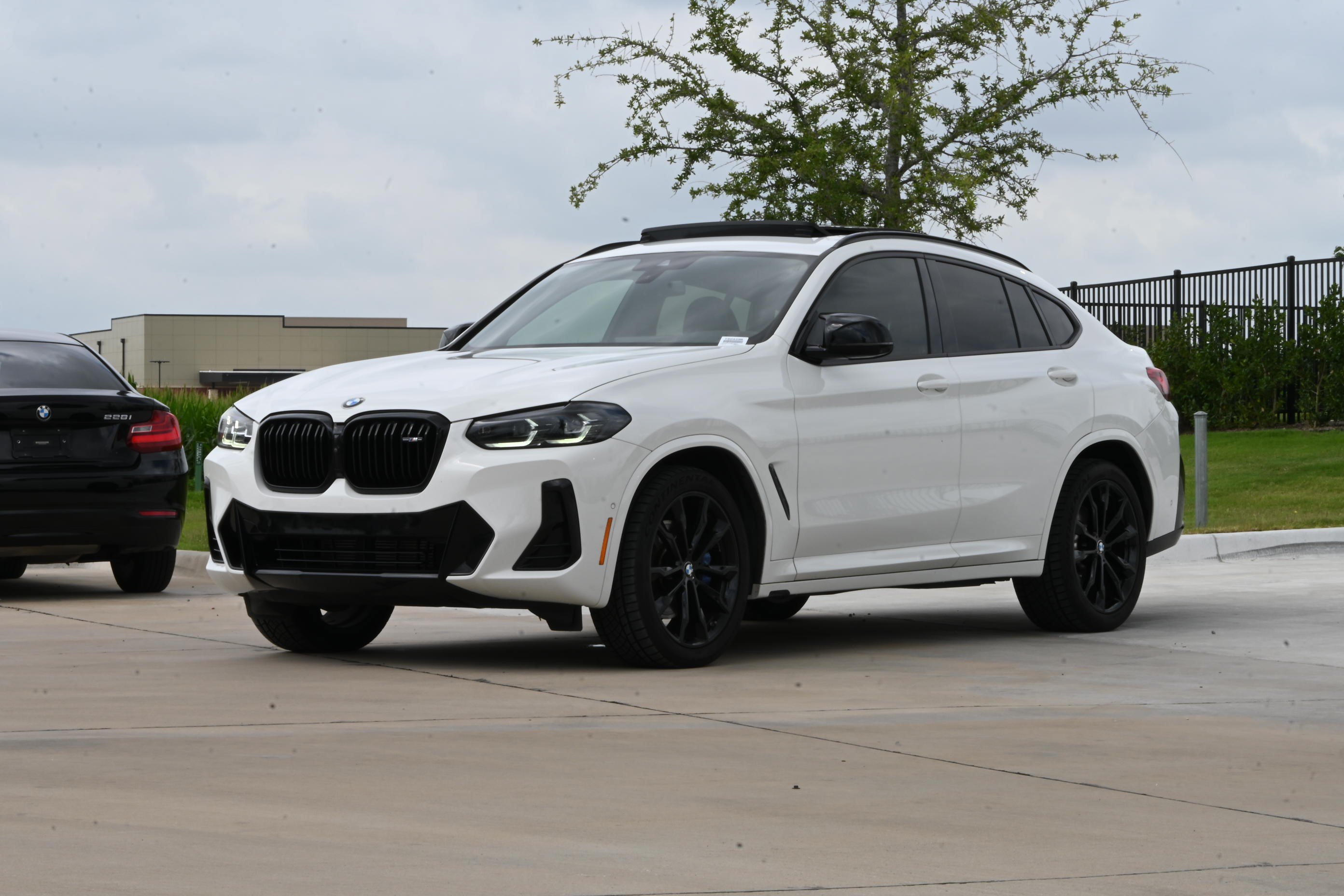 Used 2022 BMW X4 M40i w/ Premium Package AWD/4WD image 5