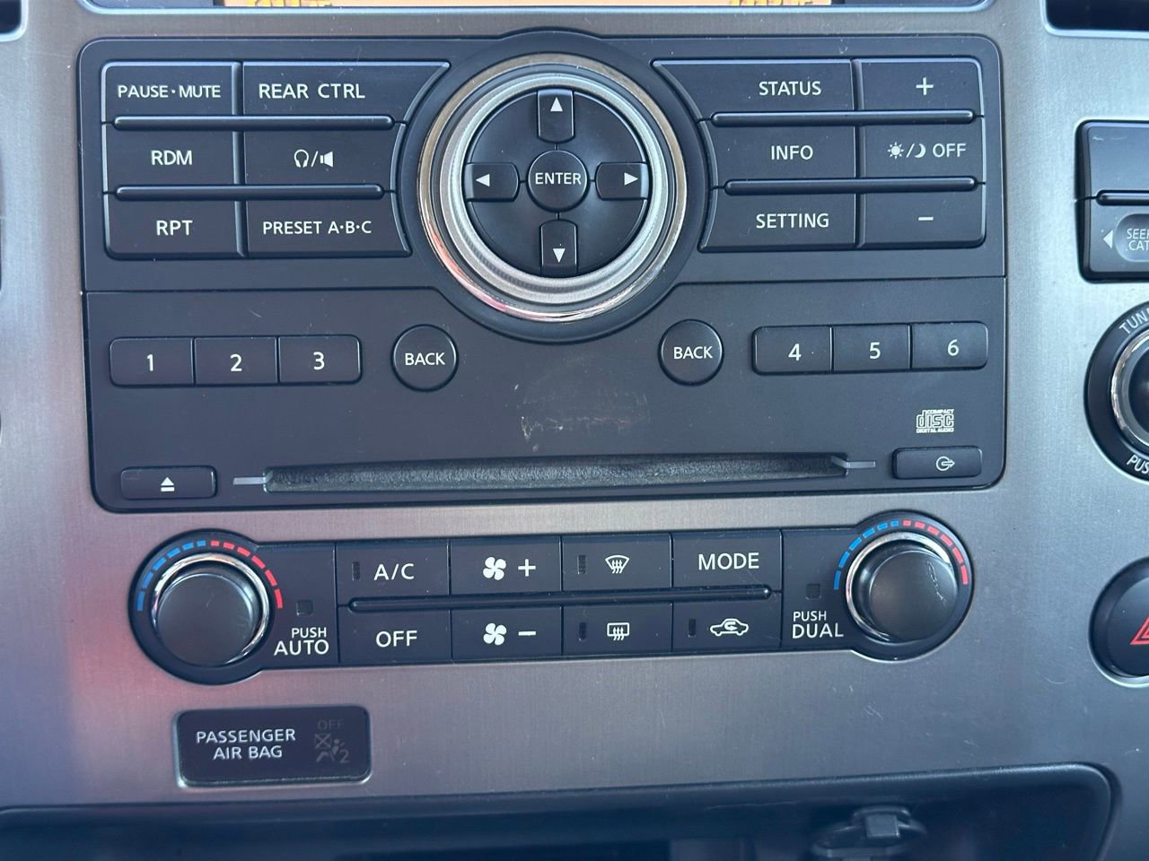 Used 2011 Nissan Armada SV image 29