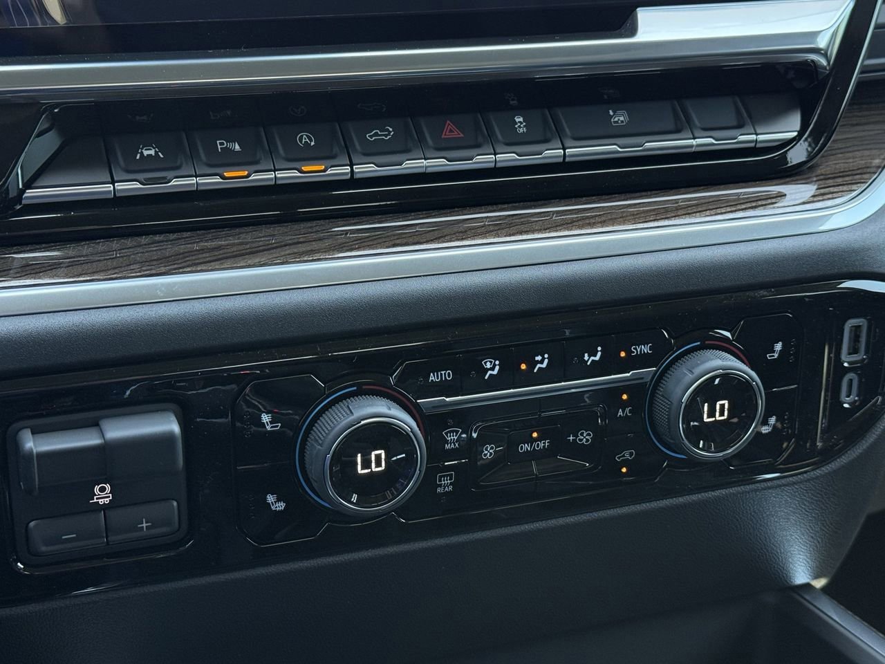 New 2026 Chevrolet Silverado 1500 LT w/ Texas Edition Plus image 17
