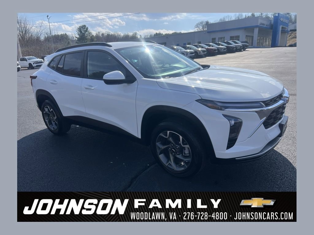 Used 2024 Chevrolet Trax LT image 1