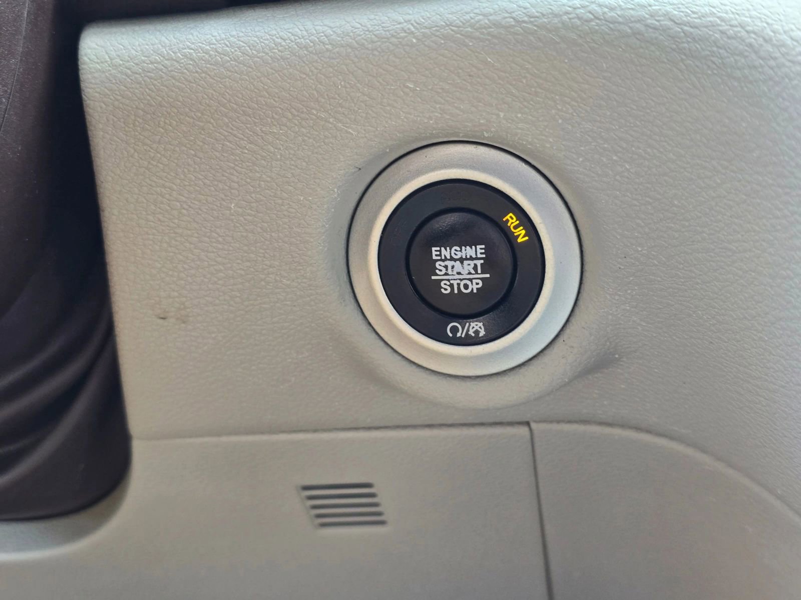 Used 2021 Chrysler Voyager Lxi image 31