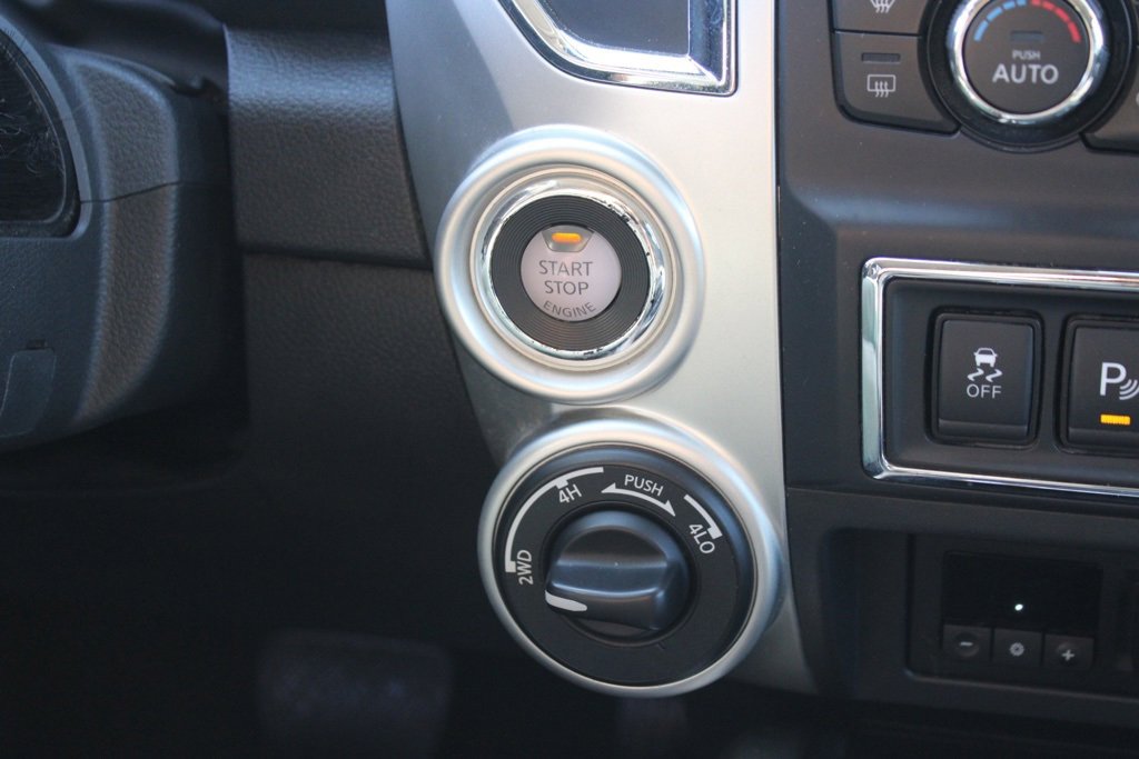Used 2019 Nissan Titan SV w/ SV Convenience Package image 29