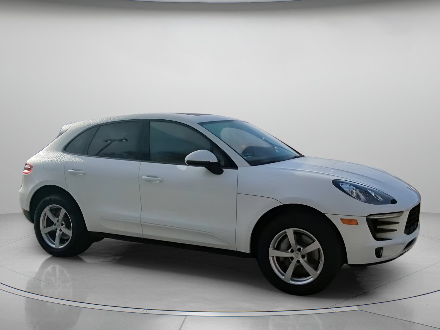Used 2018 Porsche Macan image 34