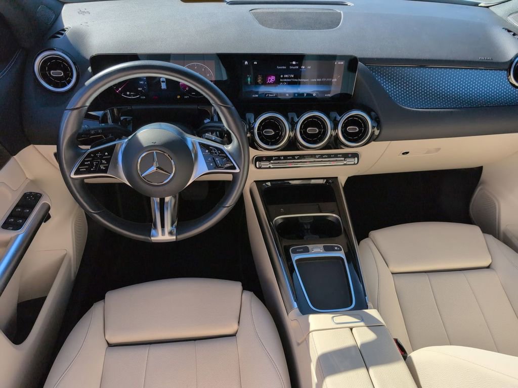 Used 2025 Mercedes-Benz GLA 250 4MATIC image 26