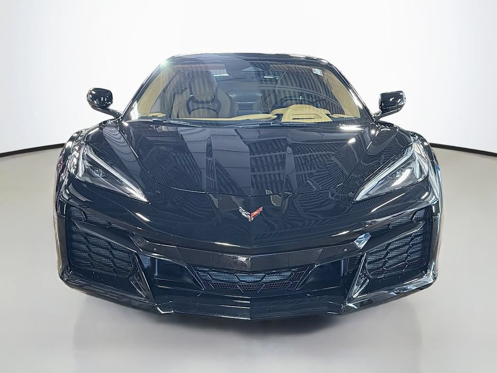 Used 2024 Chevrolet Corvette Z06 RWD image 2