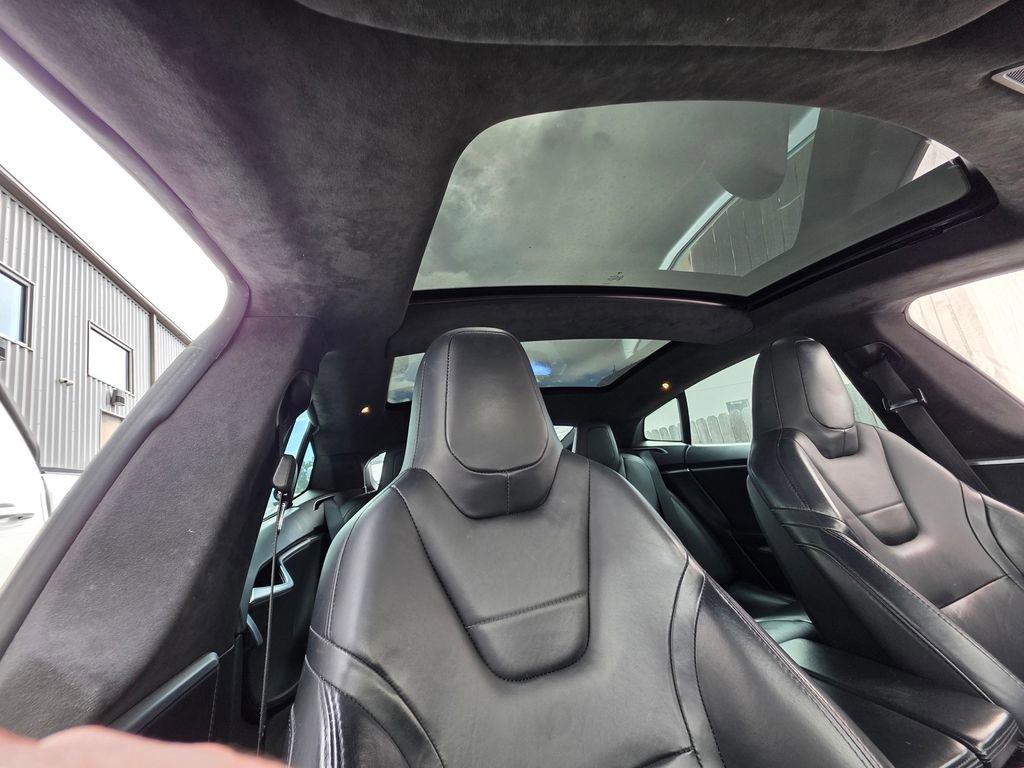 Used 2016 Tesla Model S 60 image 4