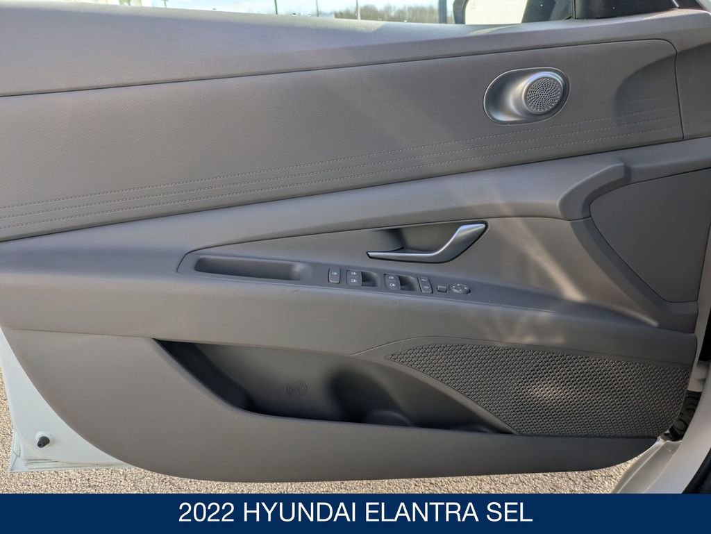 Used 2022 Hyundai Elantra SEL image 8