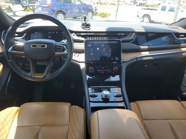 Certified 2023 Jeep Grand Cherokee Summit w/ Advanced Protech Group IV AWD/4WD image 15