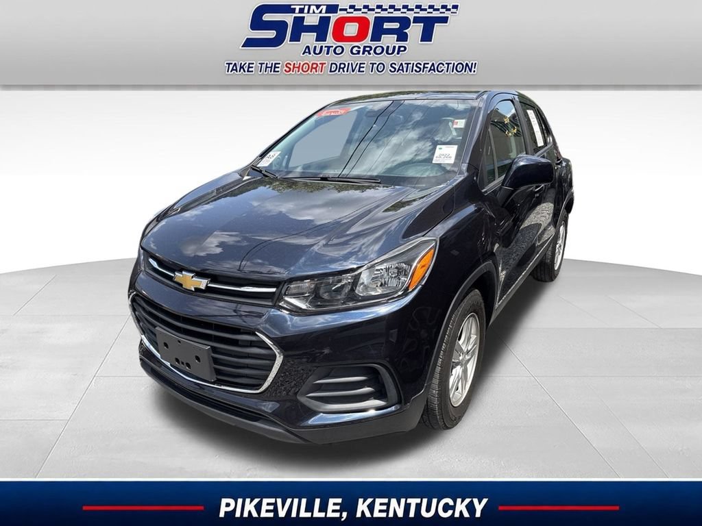 Used 2022 Chevrolet Trax LS w/ Tint and Cruise Package FWD image 1