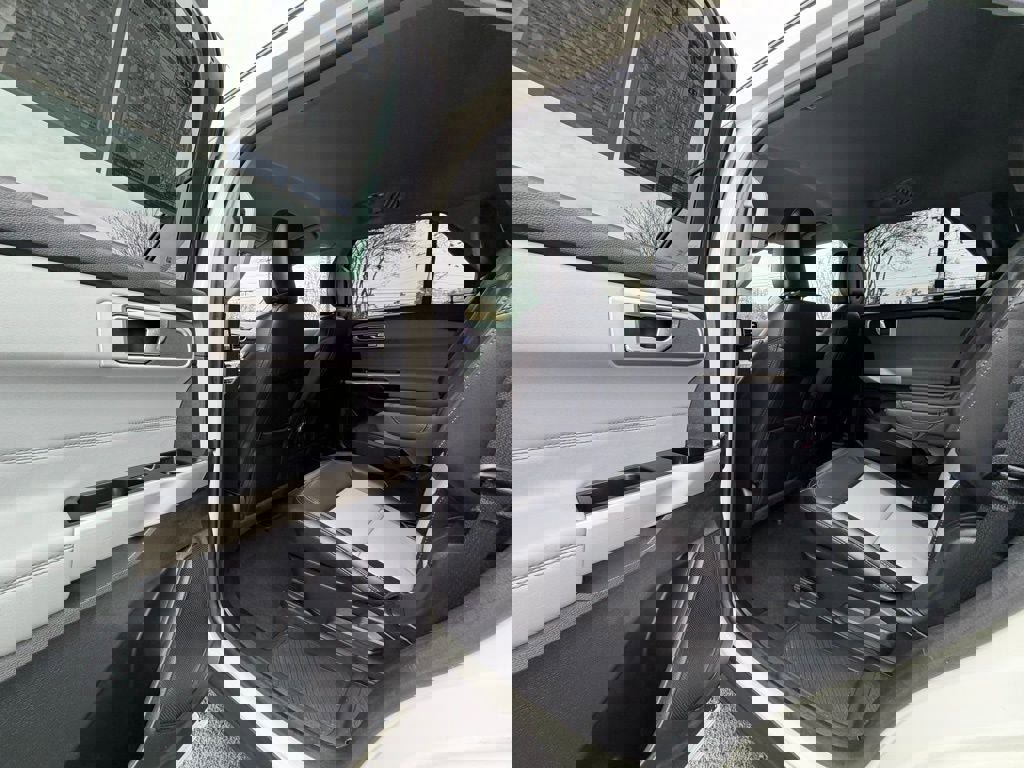 Certified 2023 Ford Explorer XLT w/ Equipment Group 202A image 27