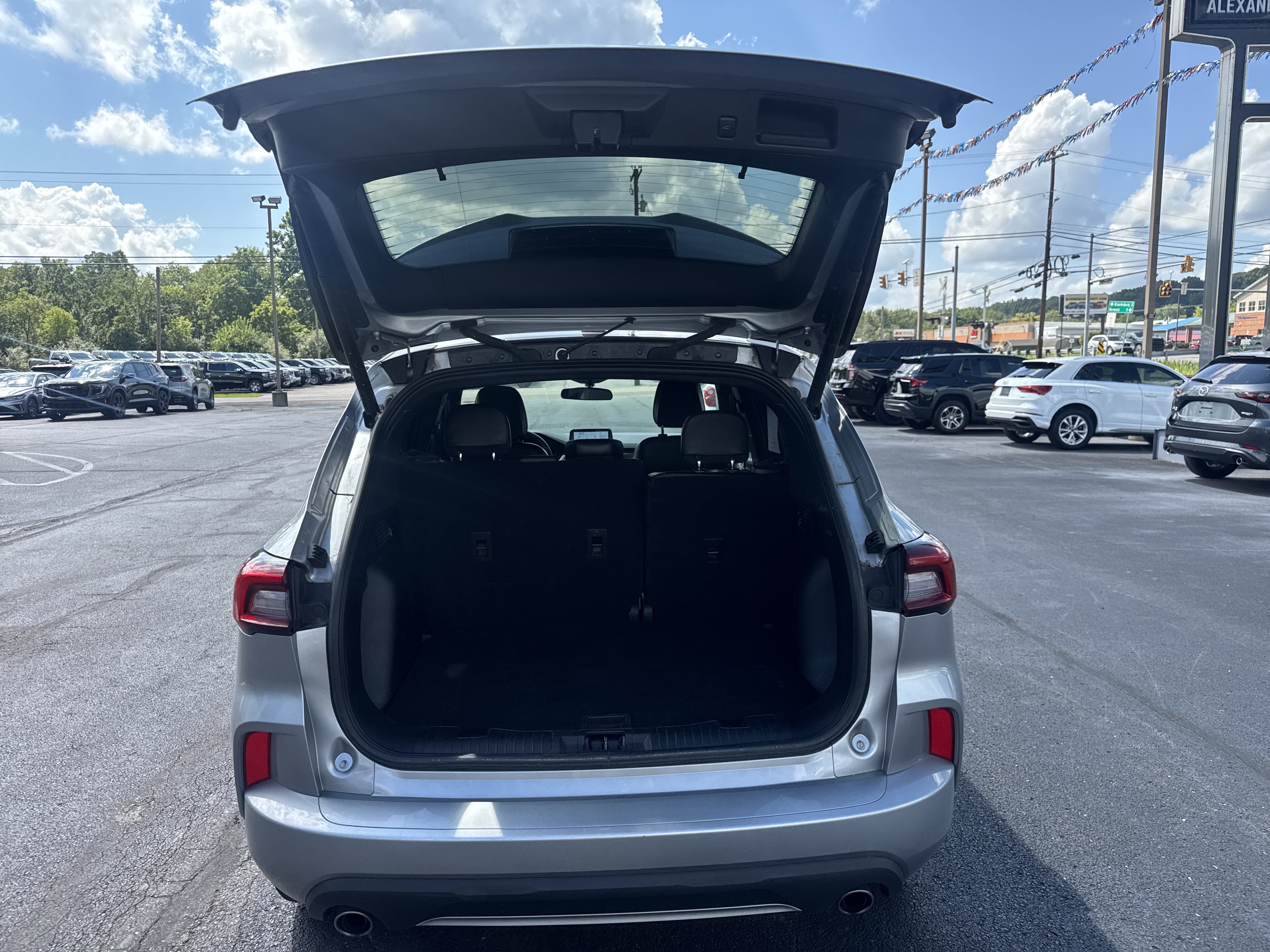 Used 2024 Ford Escape ST-Line AWD/4WD image 5