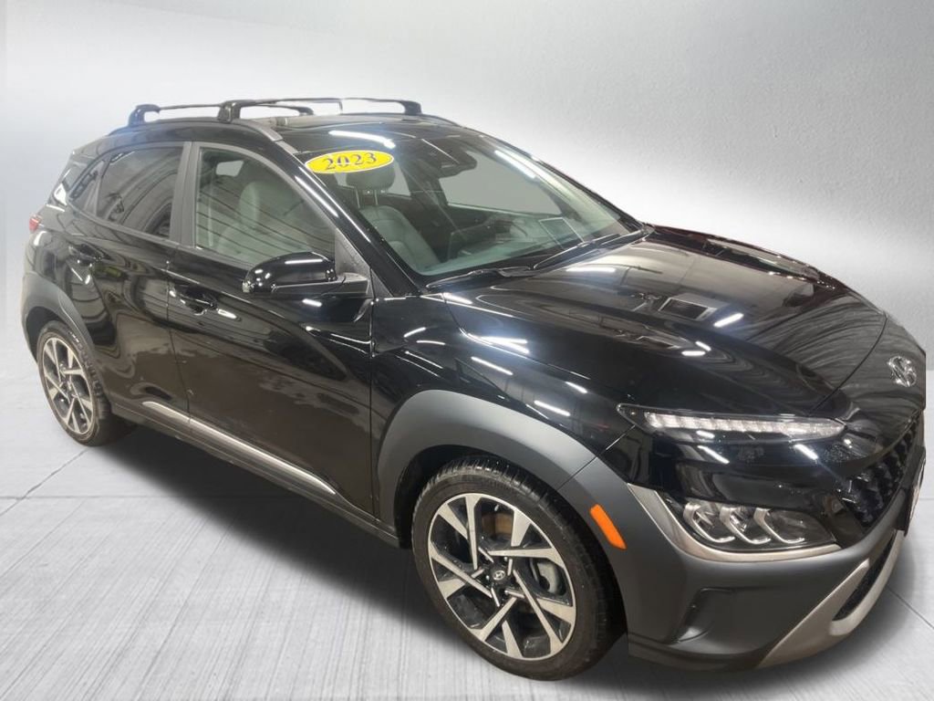 Used 2023 Hyundai Kona Limited image 2