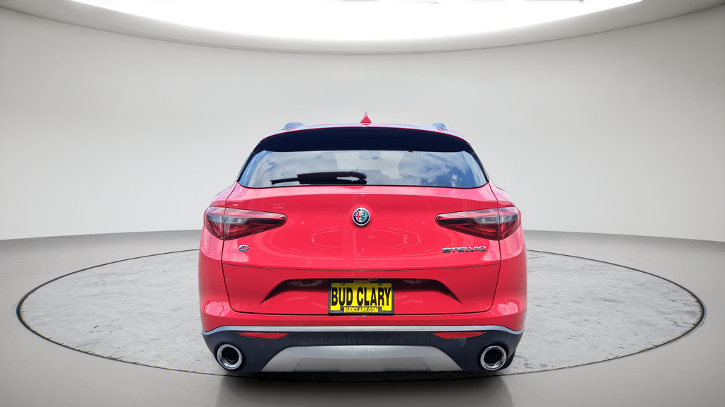 Used 2018 Alfa Romeo Stelvio Sport w/ Quick Order Package 22J Sport AWD/4WD image 4