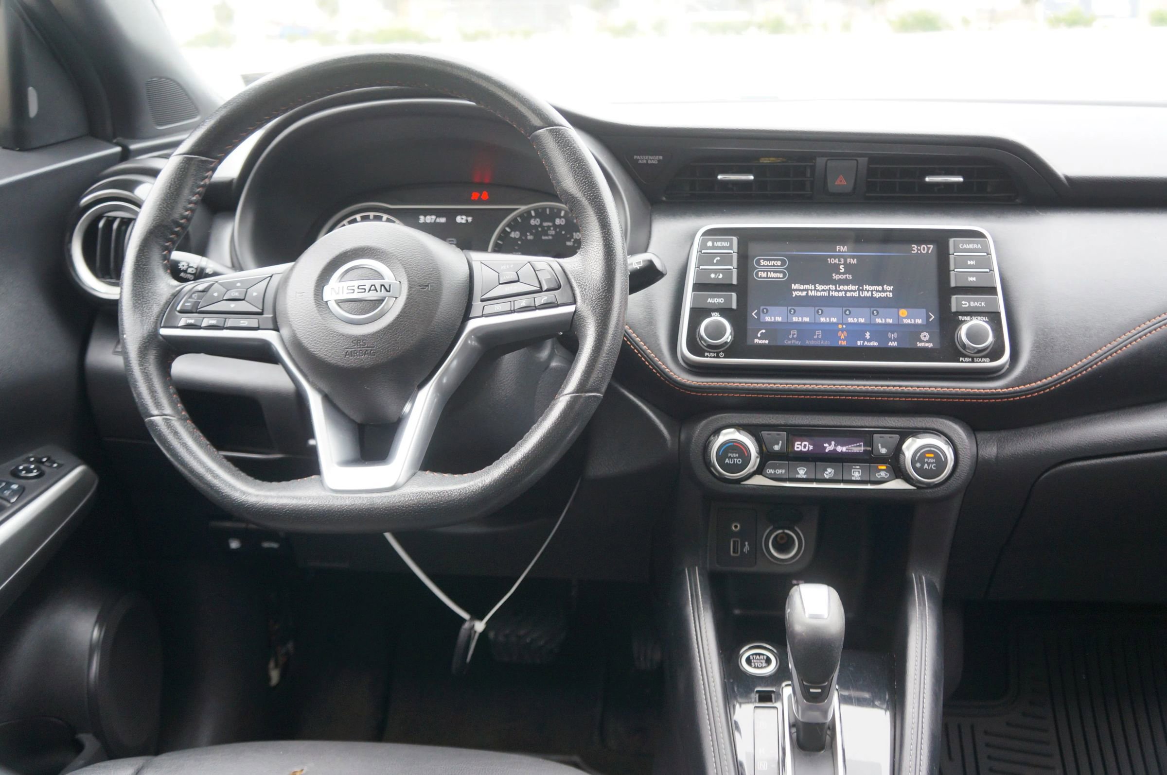 Used 2019 Nissan Kicks SR w/ SR Premium Package image 34