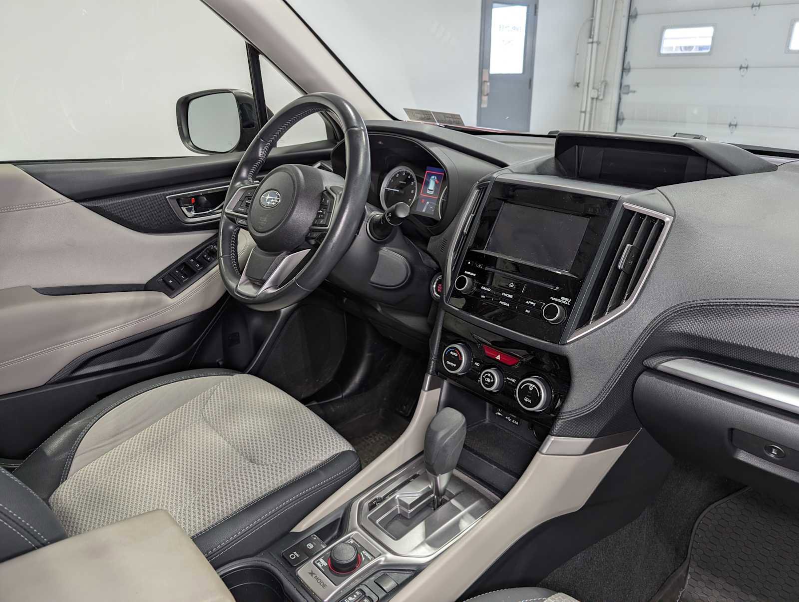 Used 2023 Subaru Forester Premium AWD/4WD image 43