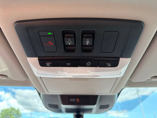 Used 2023 Nissan Rogue SV w/ SV Premium B Package AWD/4WD image 25