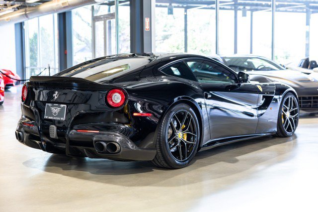 Used 2015 Ferrari F12 Berlinetta RWD image 6