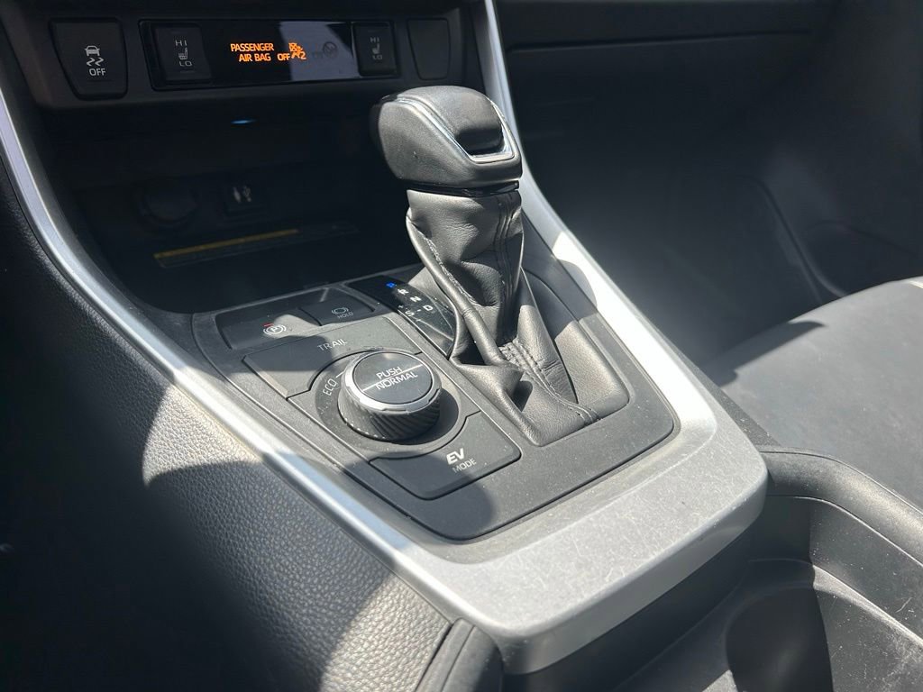 Used 2019 Toyota RAV4 XSE AWD/4WD image 22