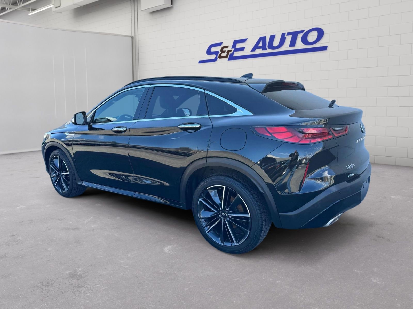 Used 2023 INFINITI QX55 Luxe image 3