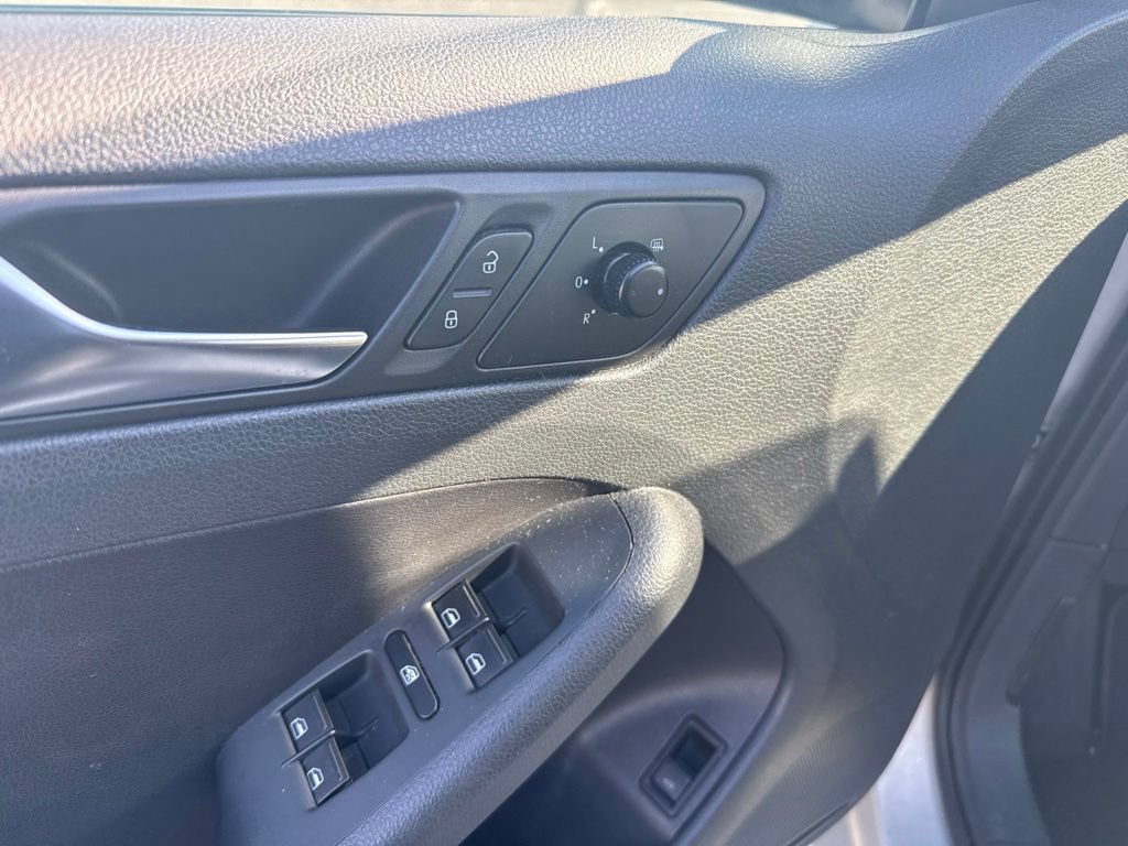Used 2011 Volkswagen Jetta SE FWD image 7