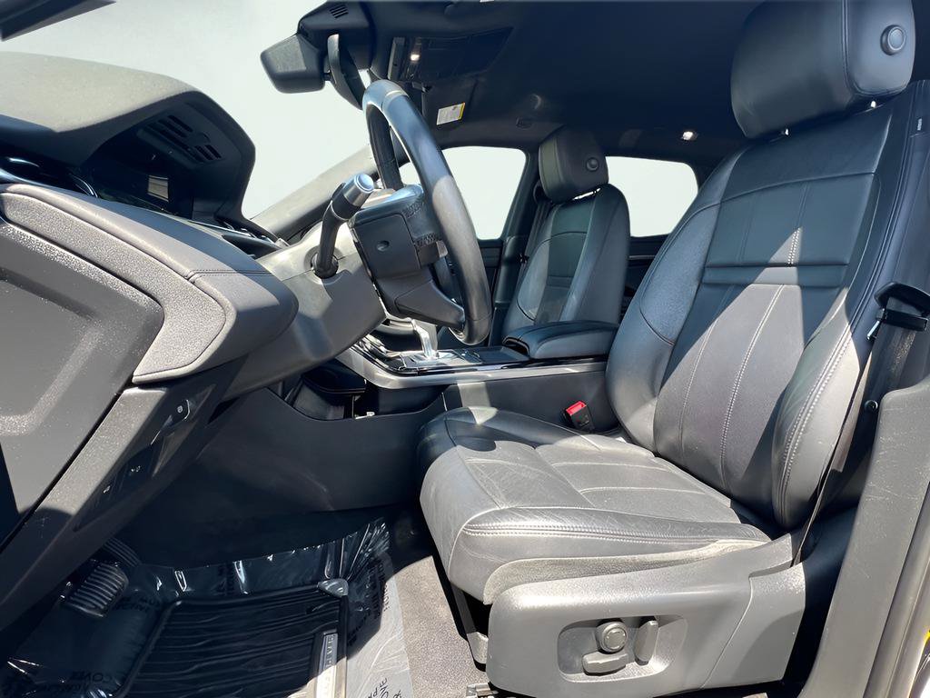 Used 2020 Land Rover Range Rover Evoque SE AWD/4WD image 17