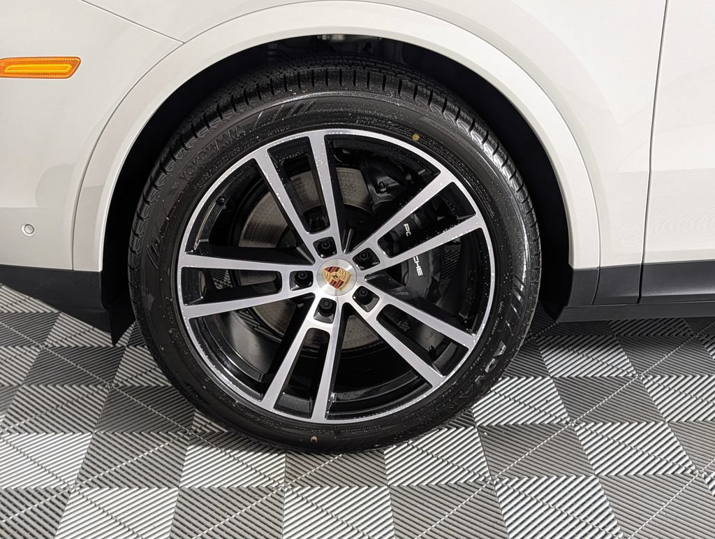 New 2026 Porsche Cayenne AWD/4WD image 11