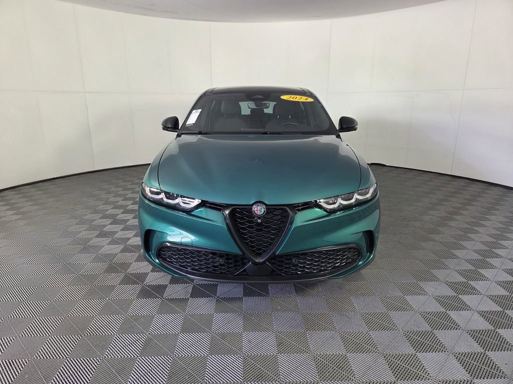 Used 2024 Alfa Romeo Tonale Veloce image 3