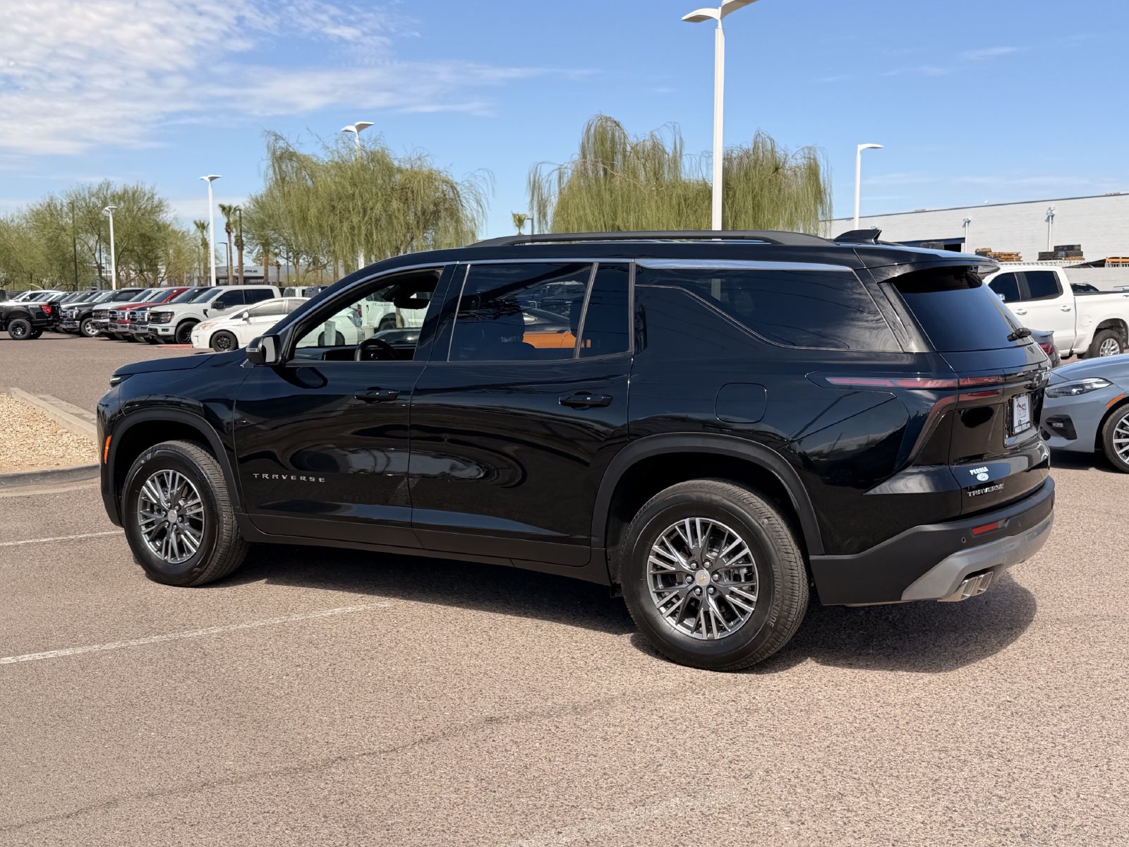 Used 2026 Chevrolet Traverse LT w/ Driver Confidence Package FWD image 42
