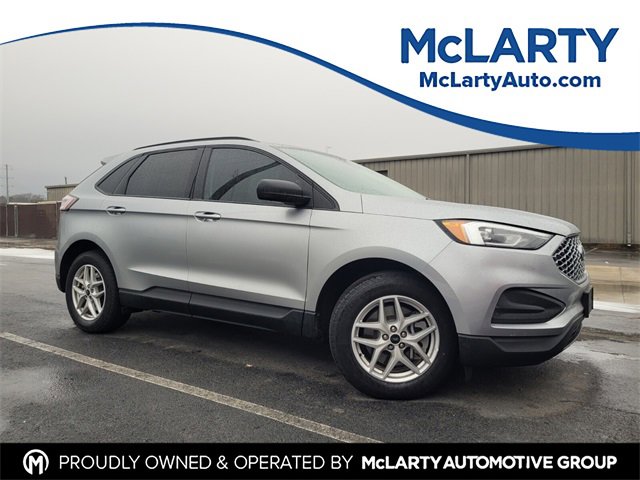 Used 2023 Ford Edge SE image 1