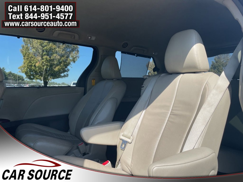 Used 2014 Toyota Sienna L image 18