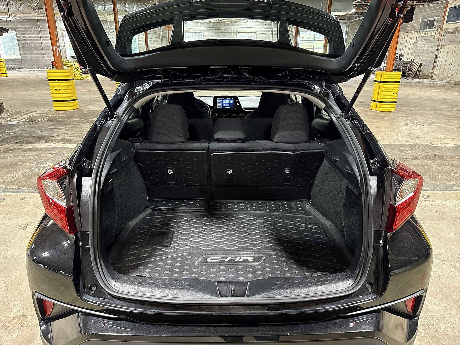 Used 2021 Toyota C-HR LE image 17