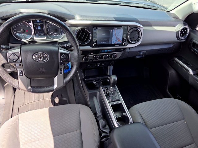Used 2021 Toyota Tacoma SR5 AWD/4WD image 17