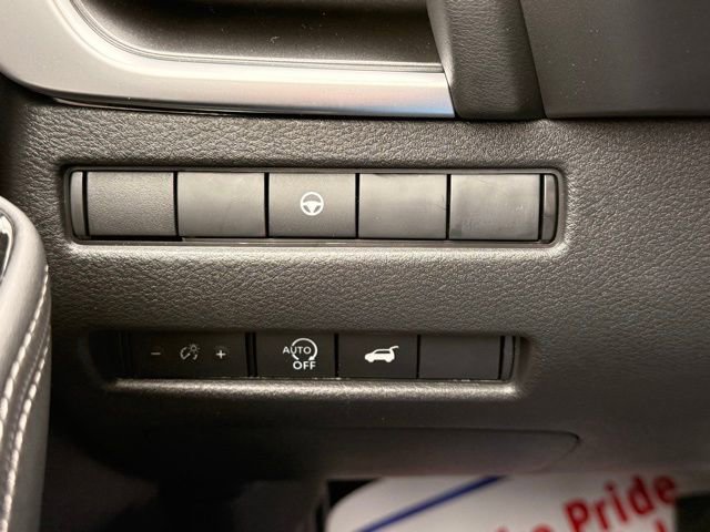 New 2026 Nissan Rogue SV w/ Cold Weather Package AWD/4WD image 30