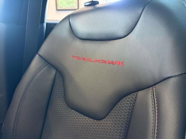 New 2026 Jeep Compass Trailhawk w/ Sun, Sound & Navigation Group image 11