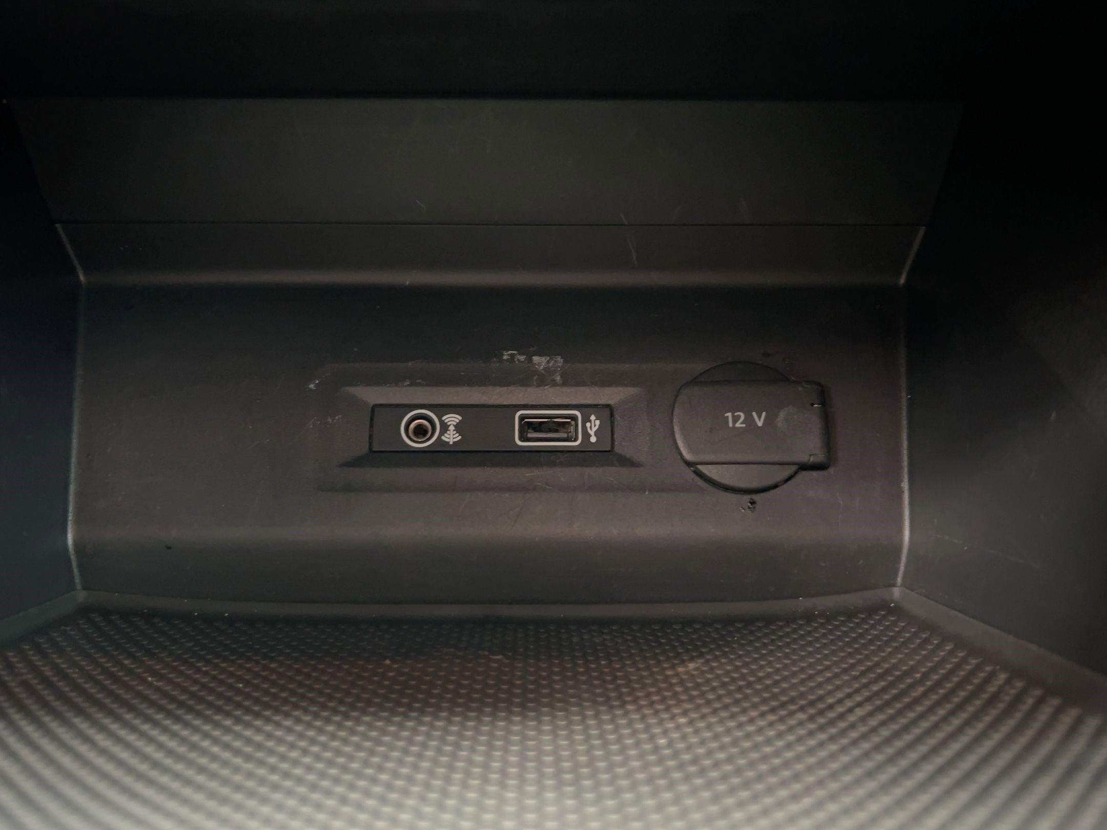 Used 2019 Volkswagen Atlas SE w/ Towing Package image 30