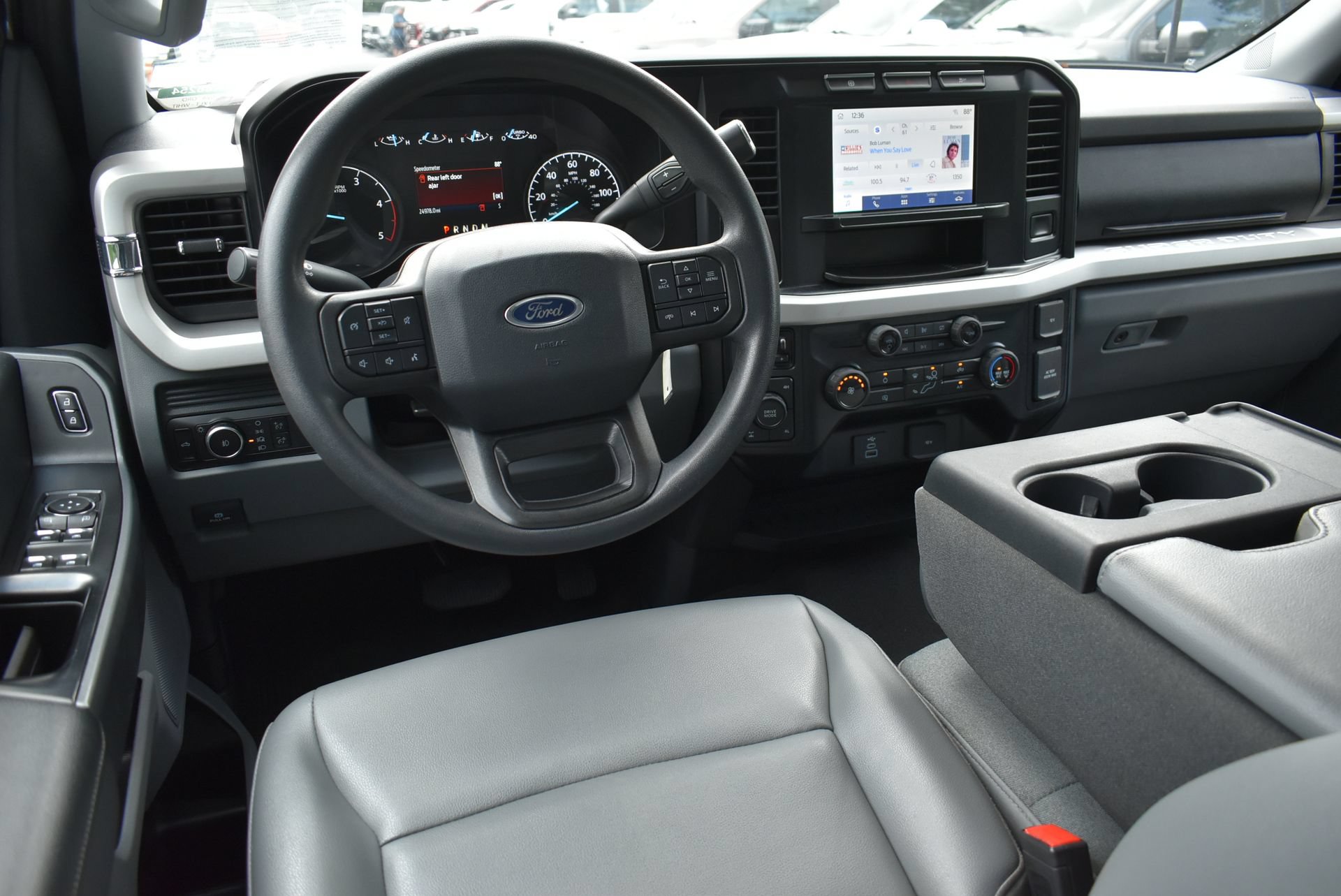 Used 2024 Ford F350 XLT AWD/4WD image 16