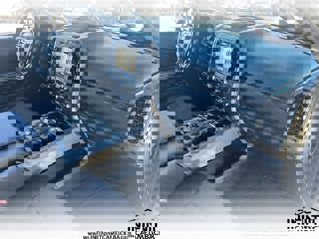 Used 2019 Ford Expedition XLT image 13