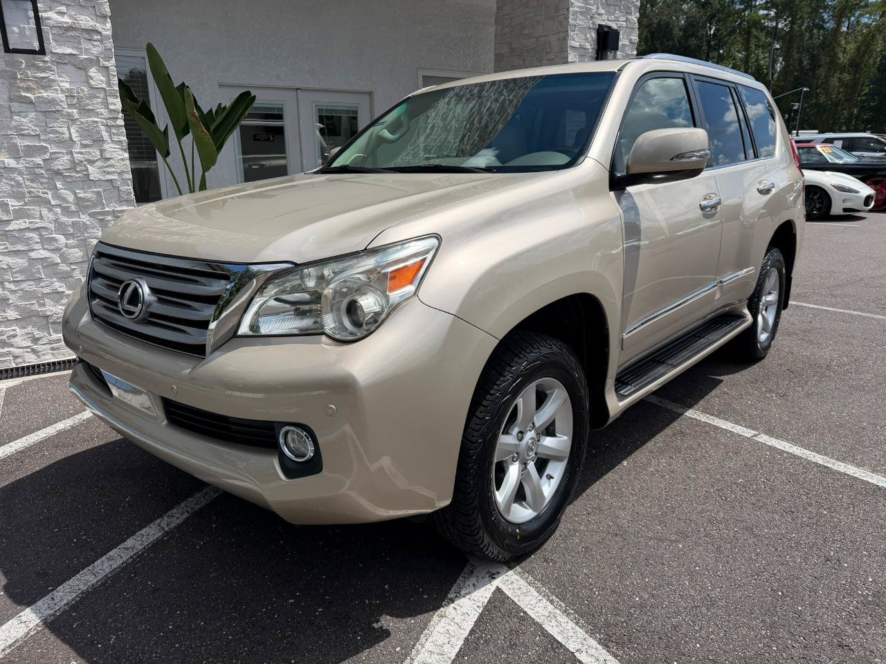 Used 2012 Lexus GX 460 w/ Comfort Plus Pkg AWD/4WD image 3