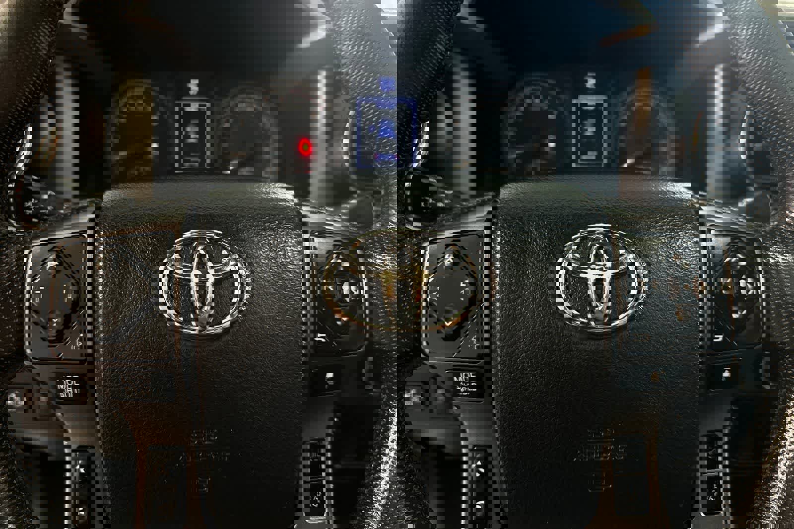 Used 2020 Toyota Tacoma TRD Off-Road image 29