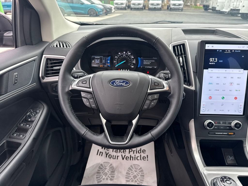 Used 2024 Ford Edge SEL w/ Class II Trailer Tow Package image 17