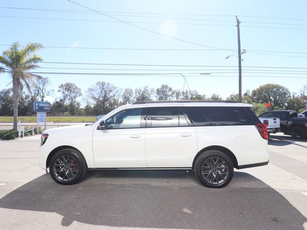 New 2025 Ford Expedition Max Platinum w/ Stealth Performance Package AWD/4WD image 9