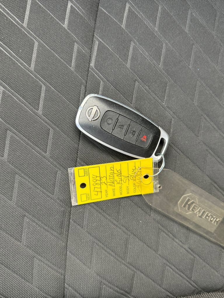 Used 2023 Nissan Kicks SV image 24