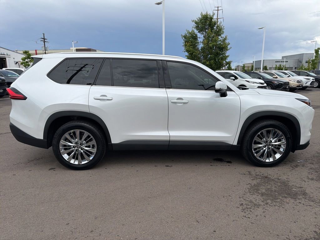 Used 2024 Toyota Grand Highlander AWD image 10