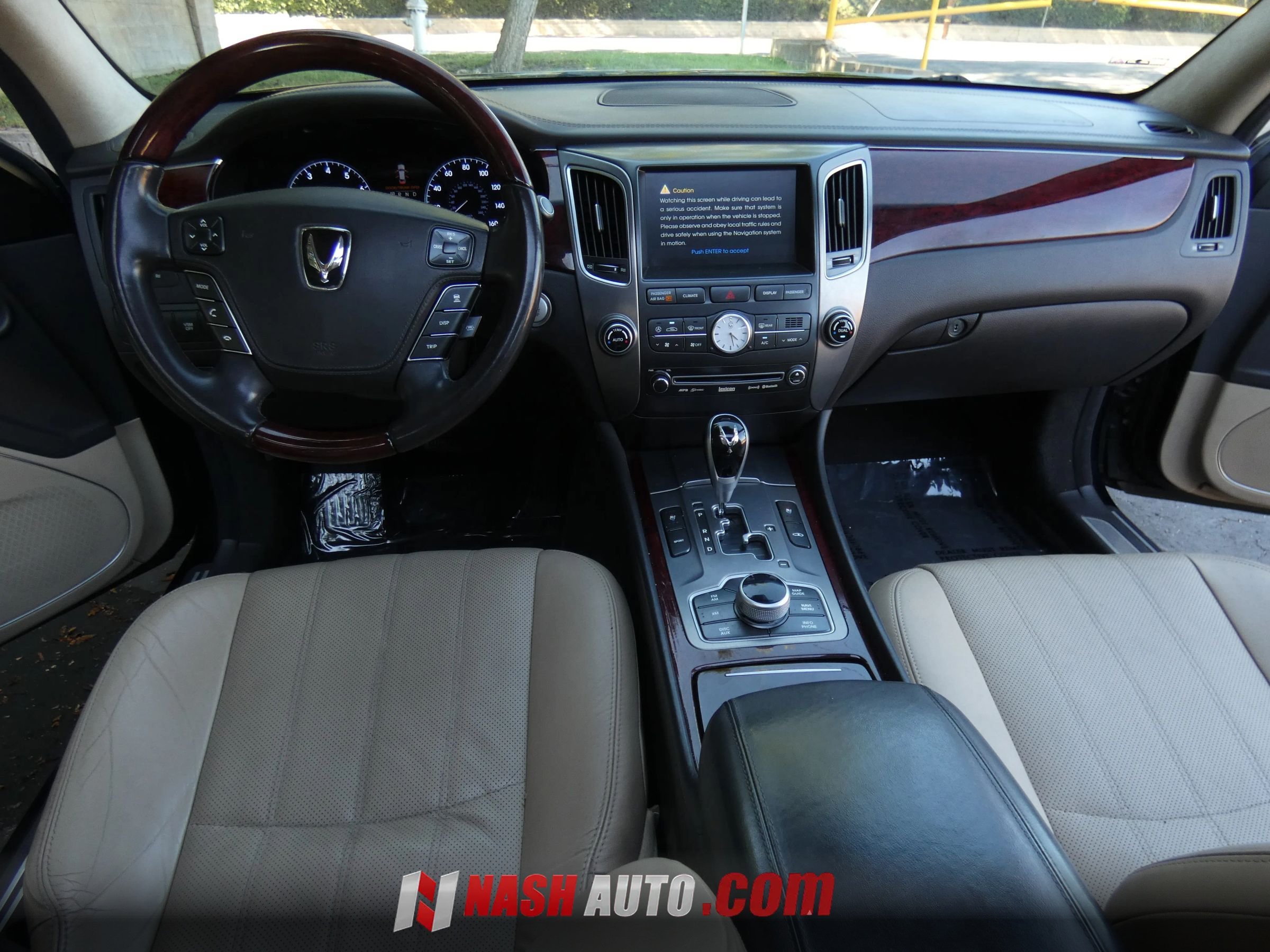 Used 2013 Hyundai Equus Signature RWD image 22