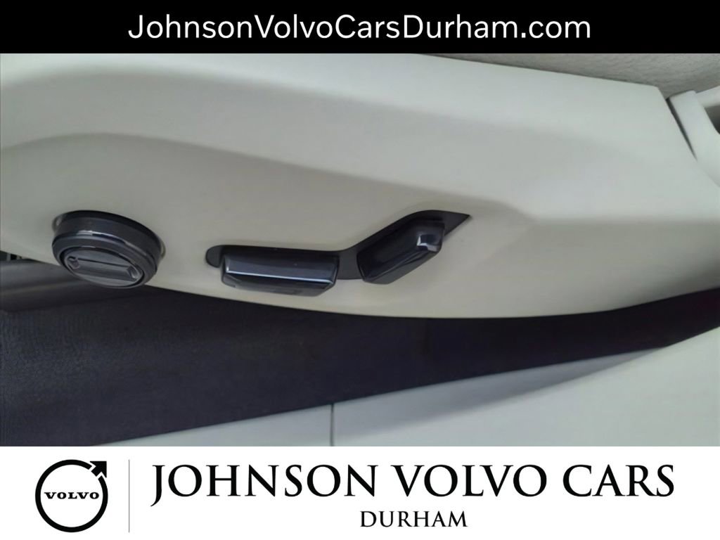 New 2025 Volvo XC90 B6 Plus w/ Protection Package Premier image 13