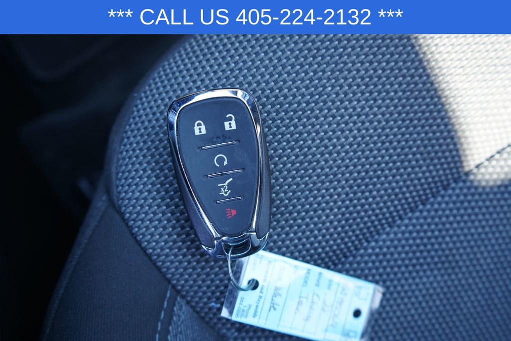 Used 2022 Chevrolet Traverse LT image 27