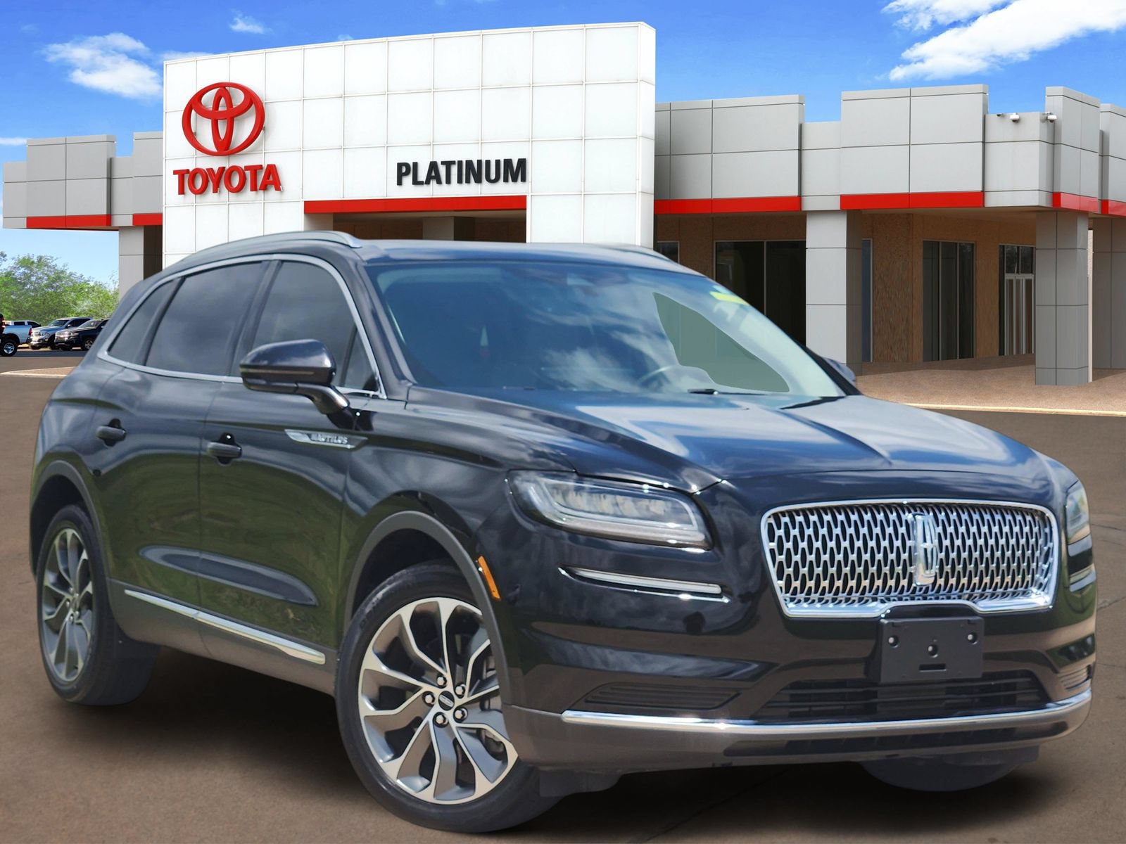 Used 2023 Lincoln Nautilus Reserve w/ Luxury Package